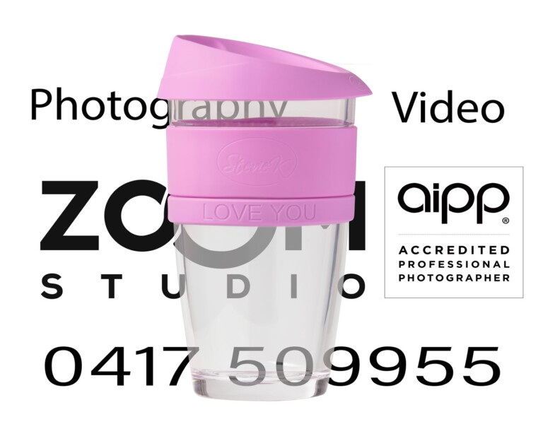 Coffeecup large pink over Zoom Studio Logo